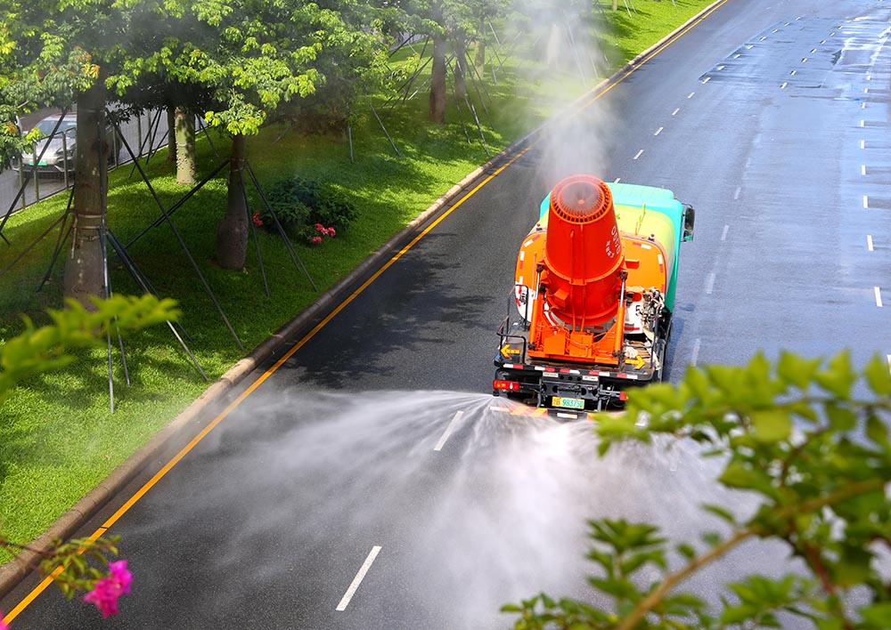 清扫道路对城市整体美观和可持续性有何影响？