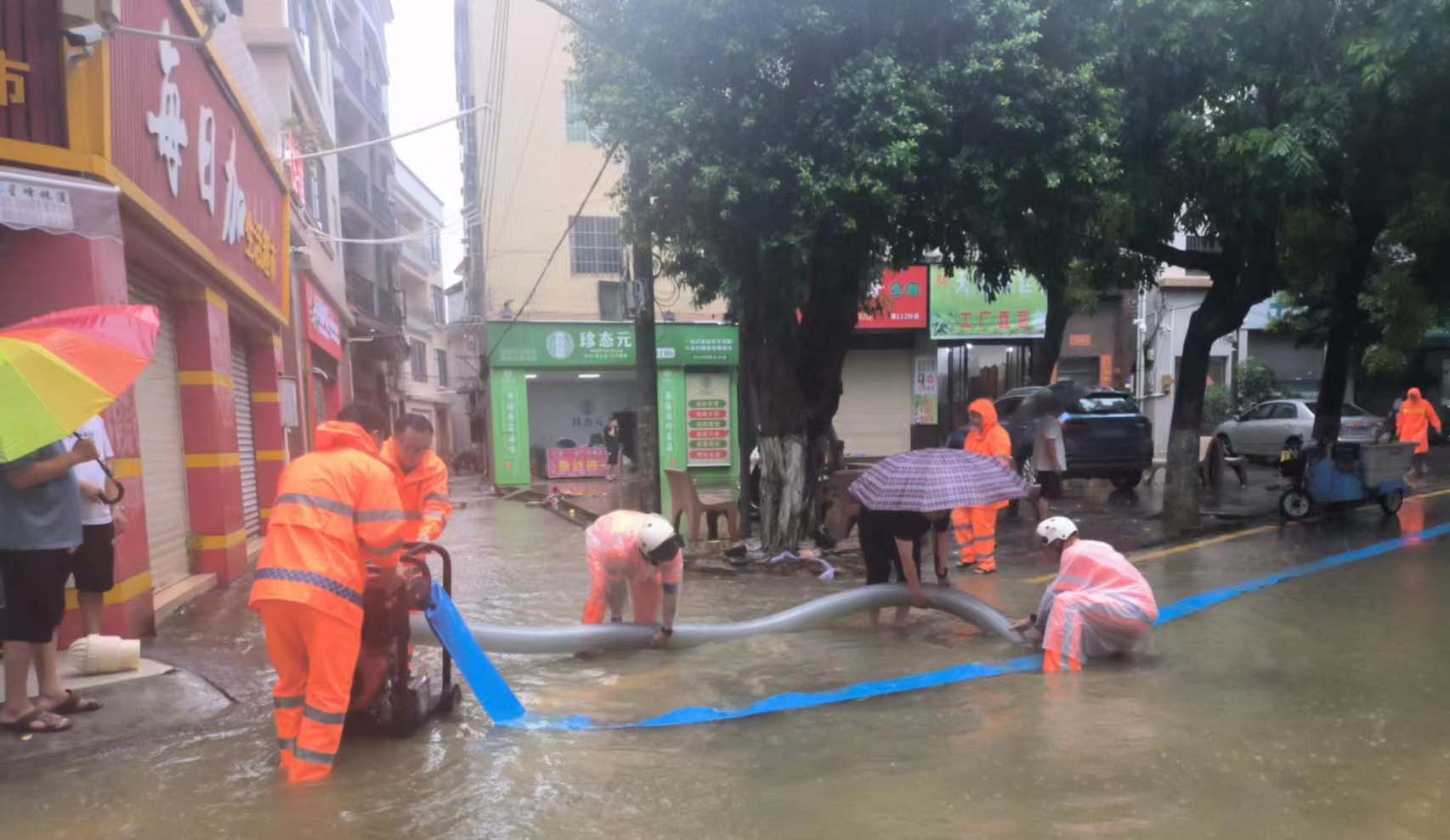 闻“汛”而动 | 风雨无阻，918博天堂人坚守一线守护城市安全